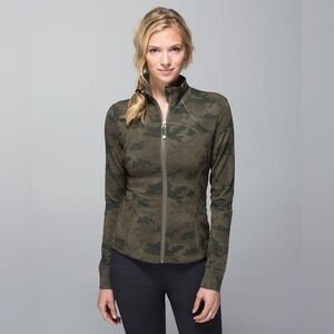 Lululemon Forme Jacket II Camo Savasana Camo Fatigue Green Sz 8